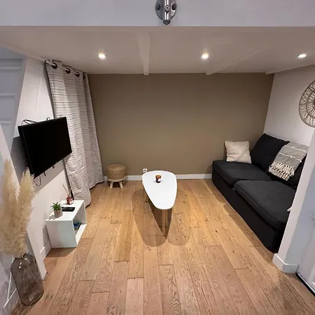 Apartament Charmant Studio Hyères